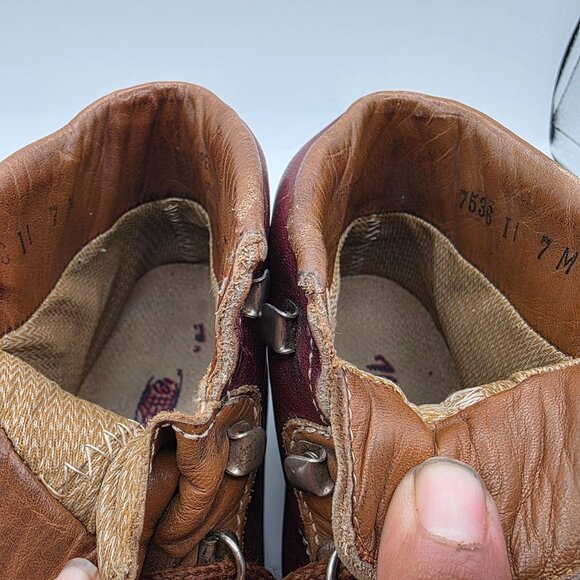 Vasque Gore Tex Womens Hiking Boots 7M Brown Leather Waterproof Italy Camping - Picture 5 of 16